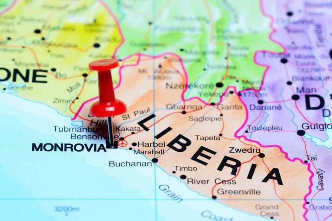 Monrovia fästs på en karta över Afrika
