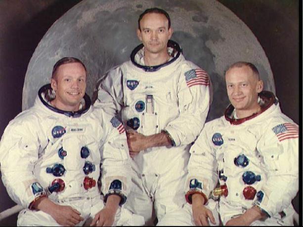 Ett porträtt av besättningen på Apollo 11 inklusive Neil Armstrong, Michael Collins och Buzz Aldrin.