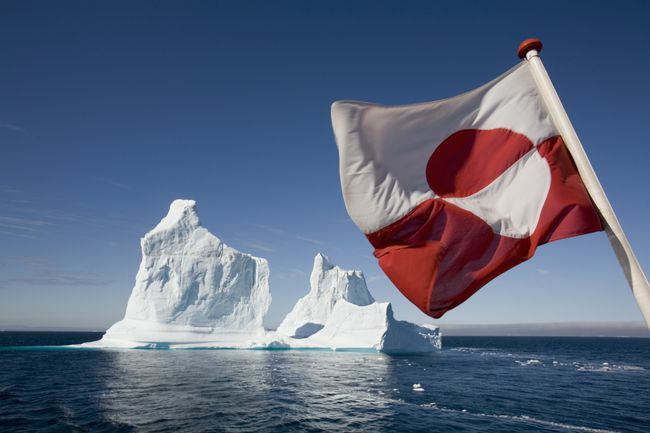 Grönlands flagga på Arctic Umiaq Line Ferry