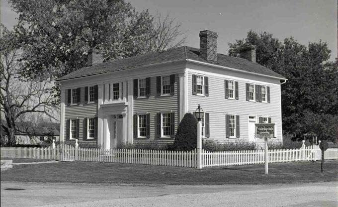 Mormon Pioneer National Historic Trail (Nauvoo Historic District)