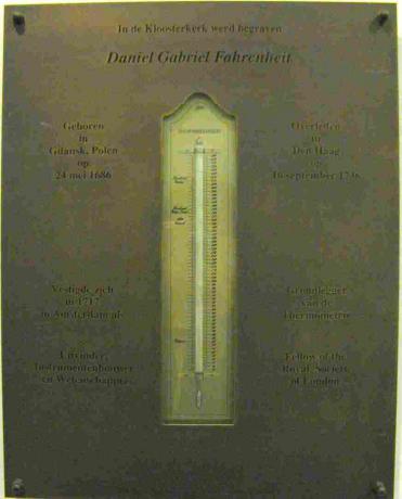 Minnesmärke tillägnad D.G. Fahrenheit.