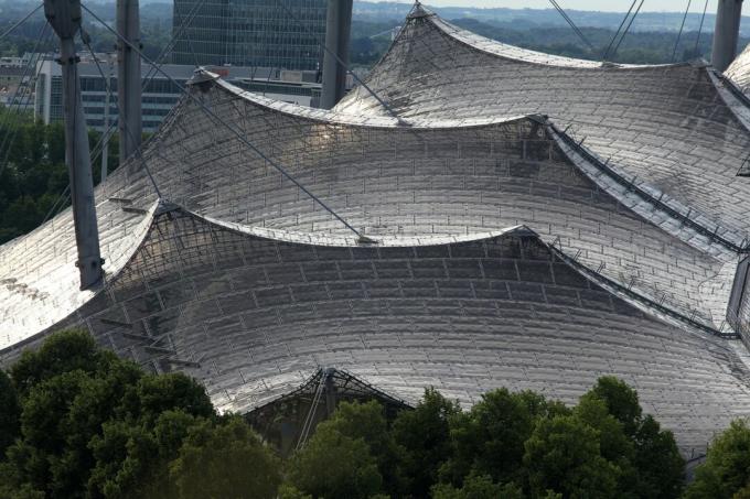 Tak av den olympiska stadion 1972 i München, Bayern, Tyskland