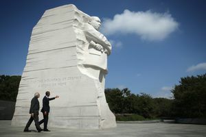 Obama och den indiska premiärministern vid MLK-minnesmärket