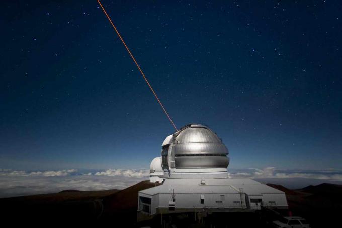 Gemini Observatory North med laserguidestjärnsystem.