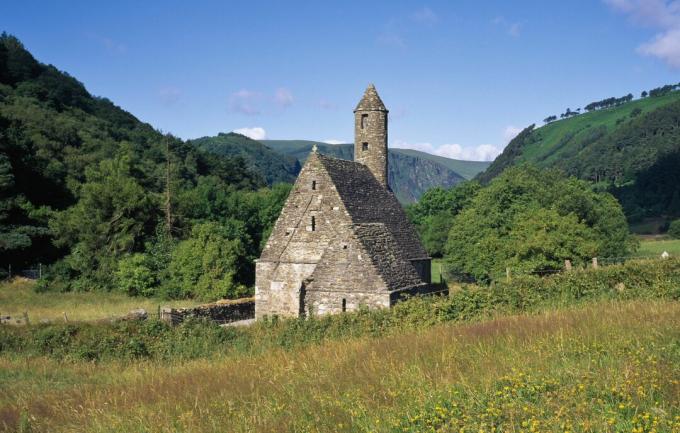 Stenkyrka i Glendalough, Irland, län Wicklow