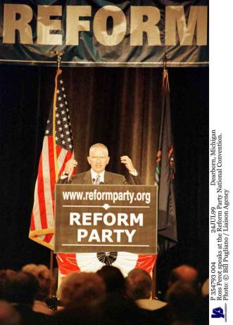 Ross Perot talar vid reformpartiets nationella konvention