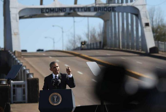 President Barack Obama minns den blodiga söndagen i Selma.